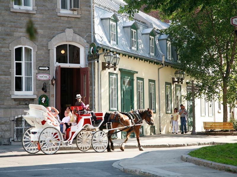 Hotel Ambassadeur Et Suites Québec Exterior foto